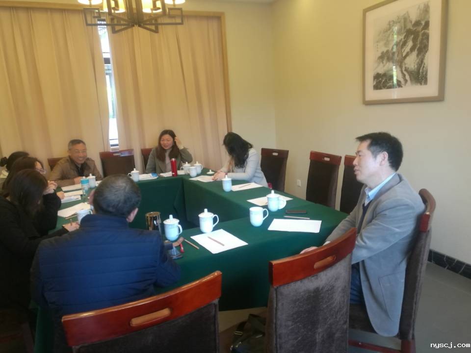 1554191560.jpg 5语文组分组研讨.jpg