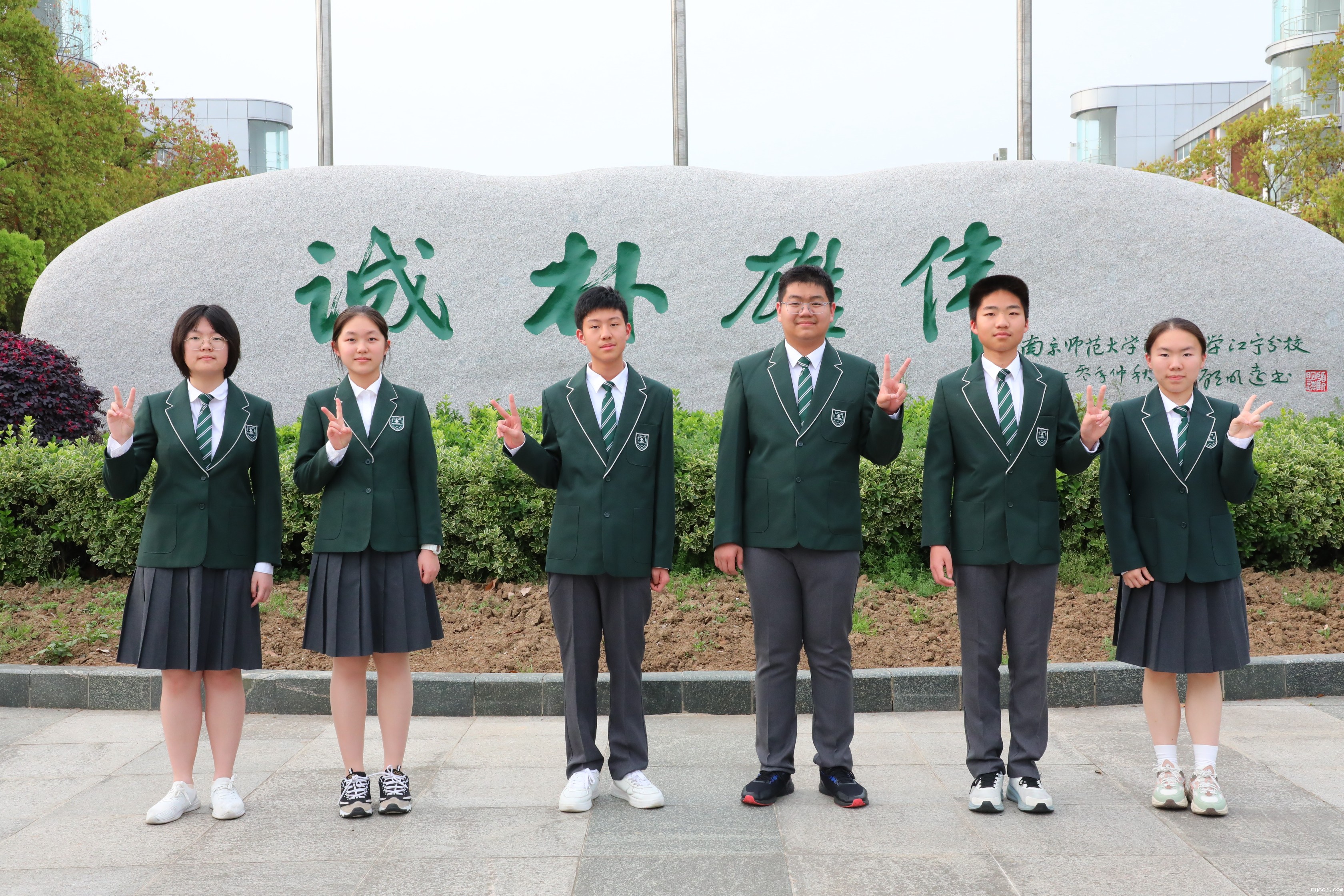 1714987349949853.jpg 1714987349949853.jpg