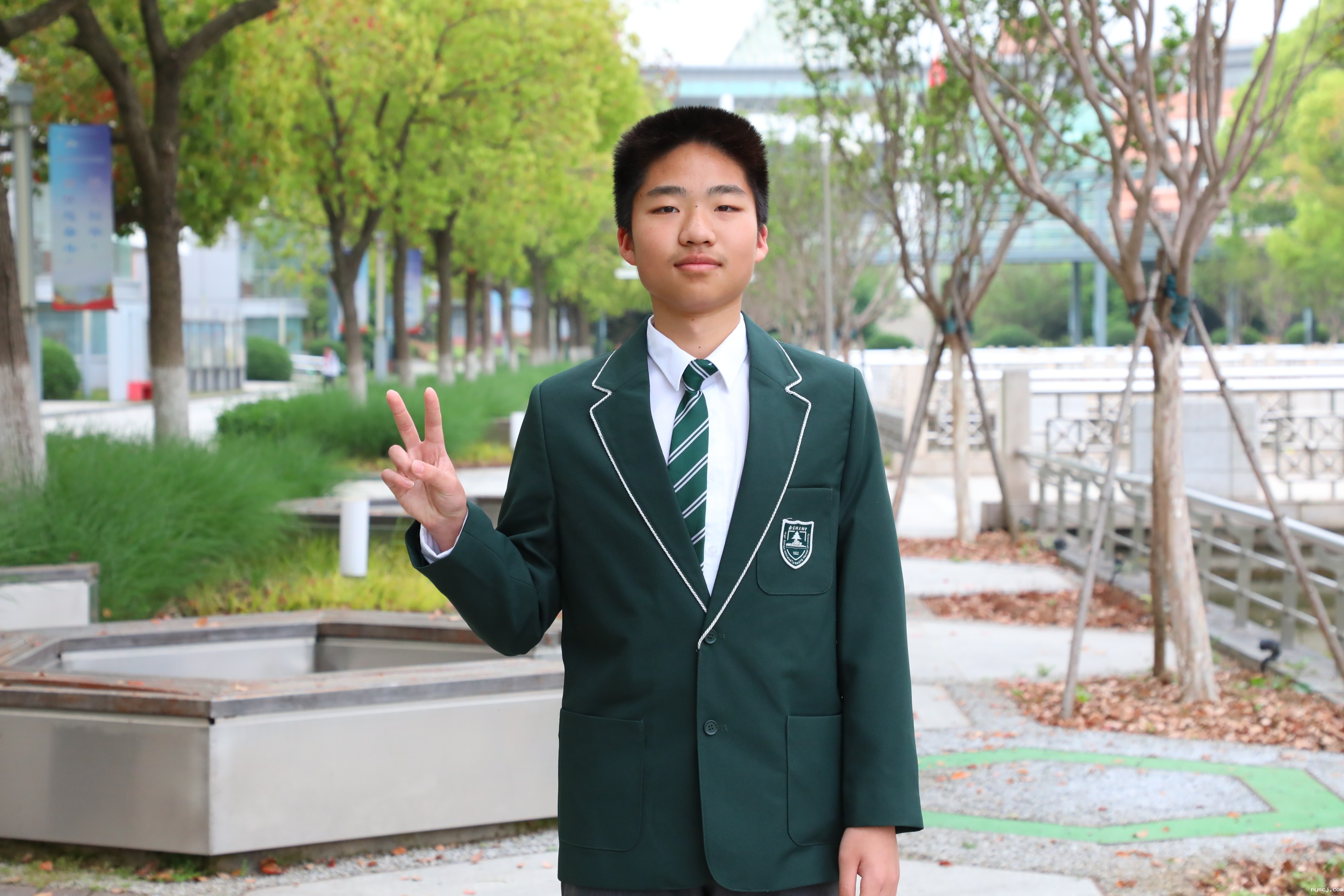 1714987413453868.jpg 1714987413453868.jpg