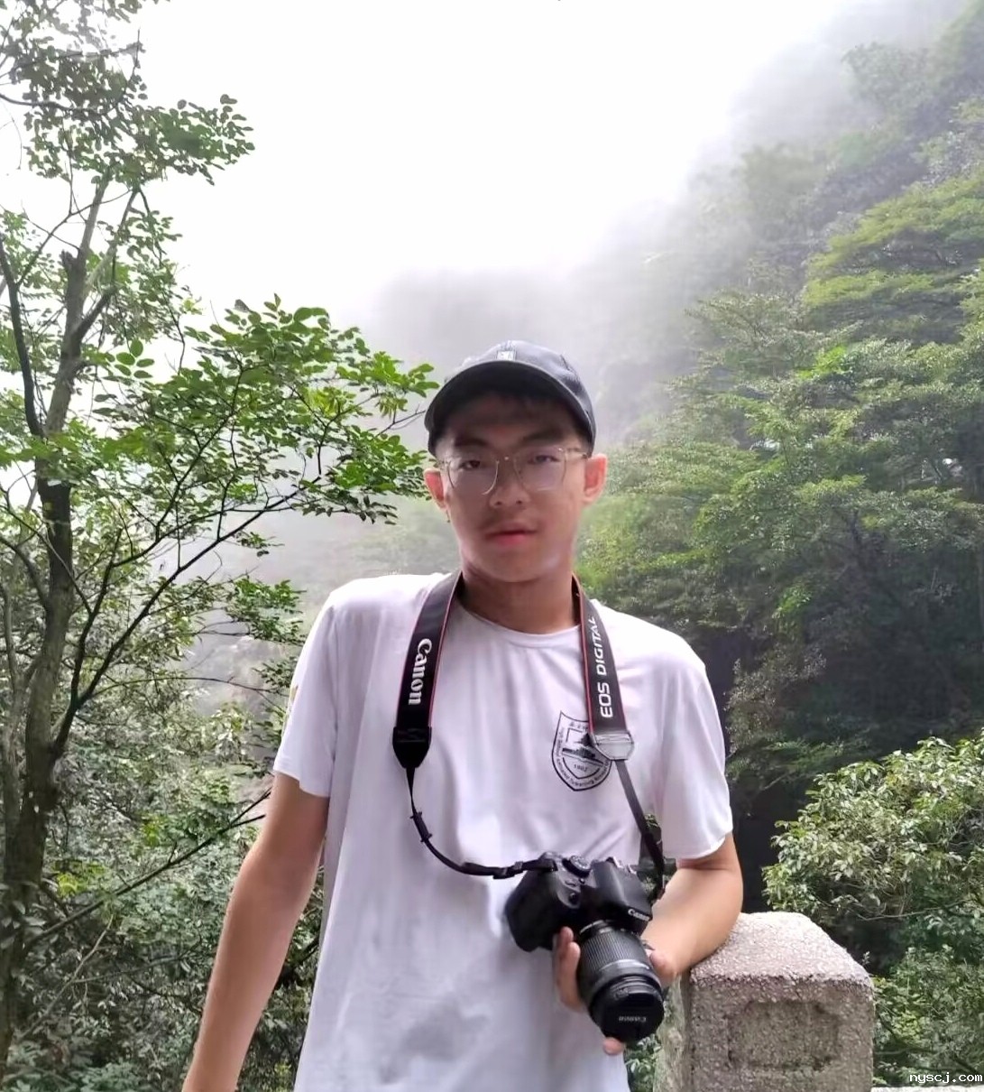 1725363117957940.jpg 2 于颜嘉.jpg