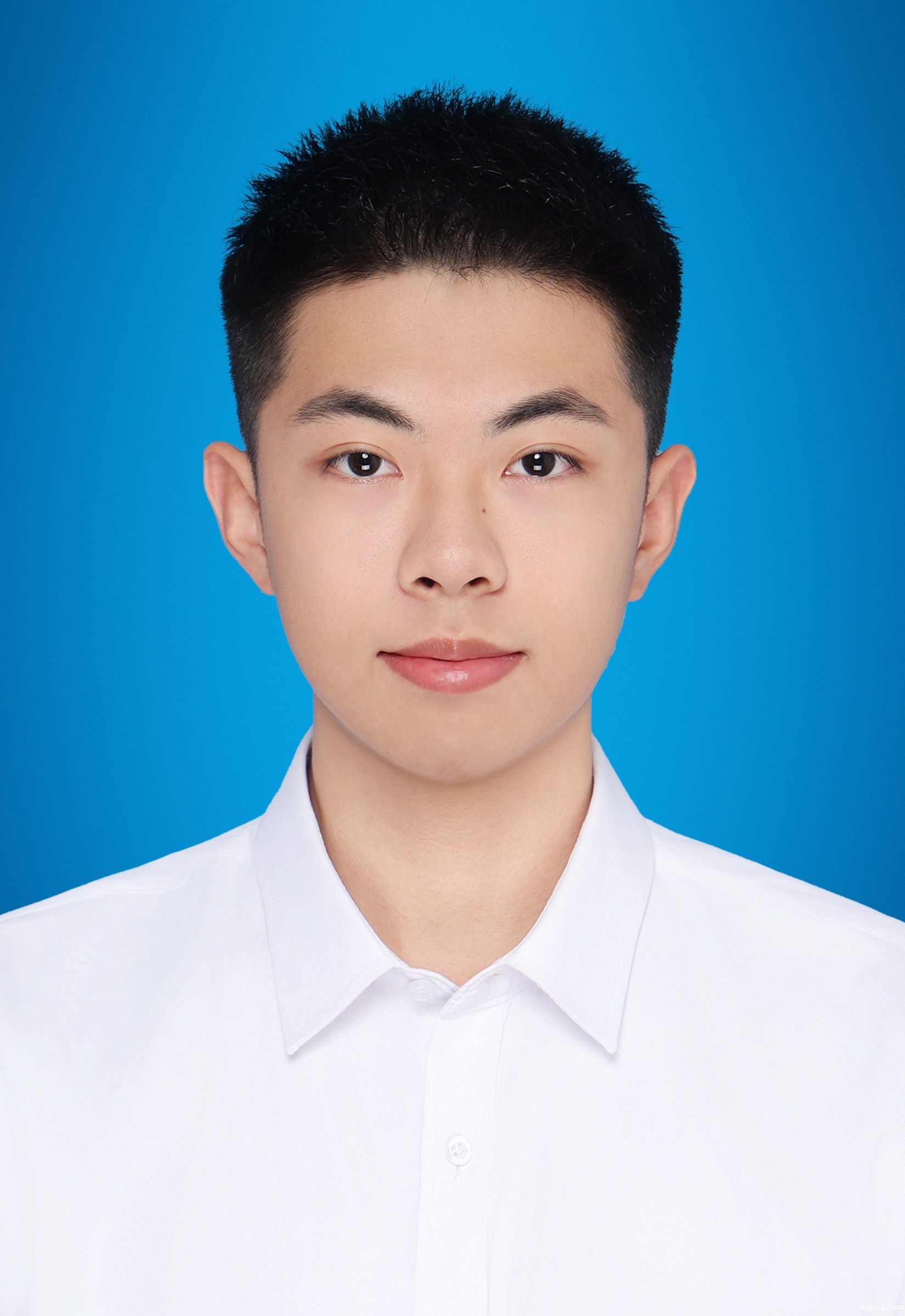 1725363252205641.jpg 13 张亦博.jpg