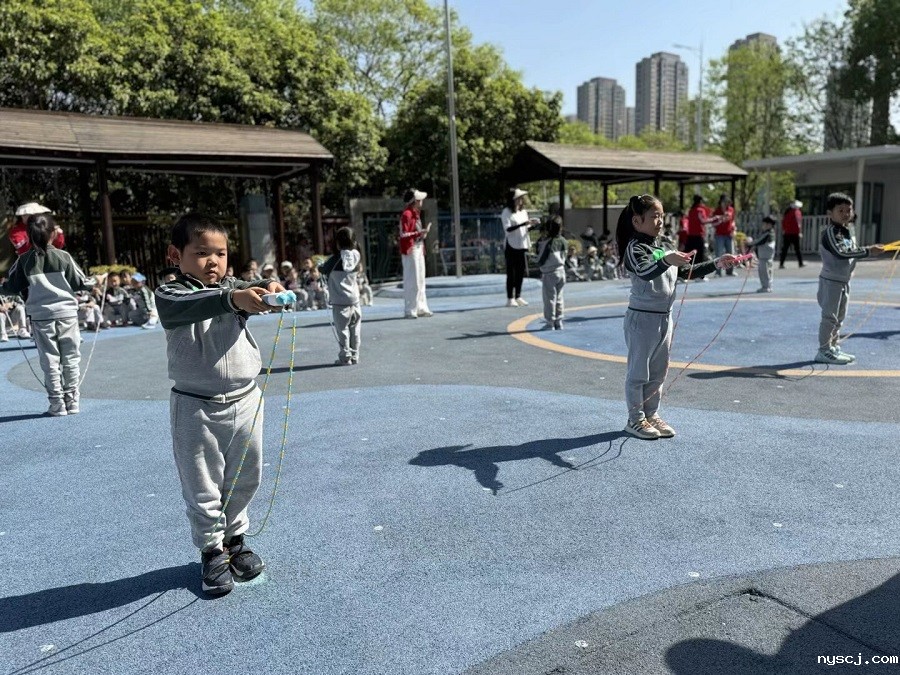 1745226663351225.jpg 大班:跳绳 (1).jpg