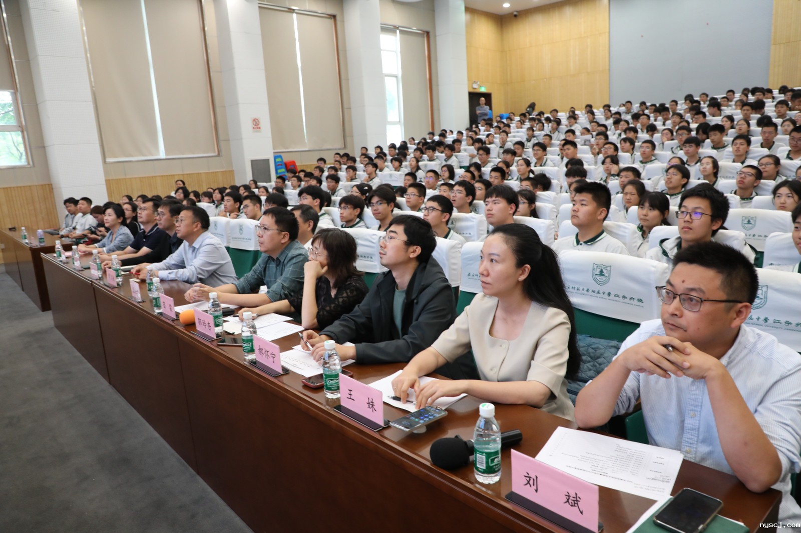 1760666035605395.jpg 1760666035605395.jpg