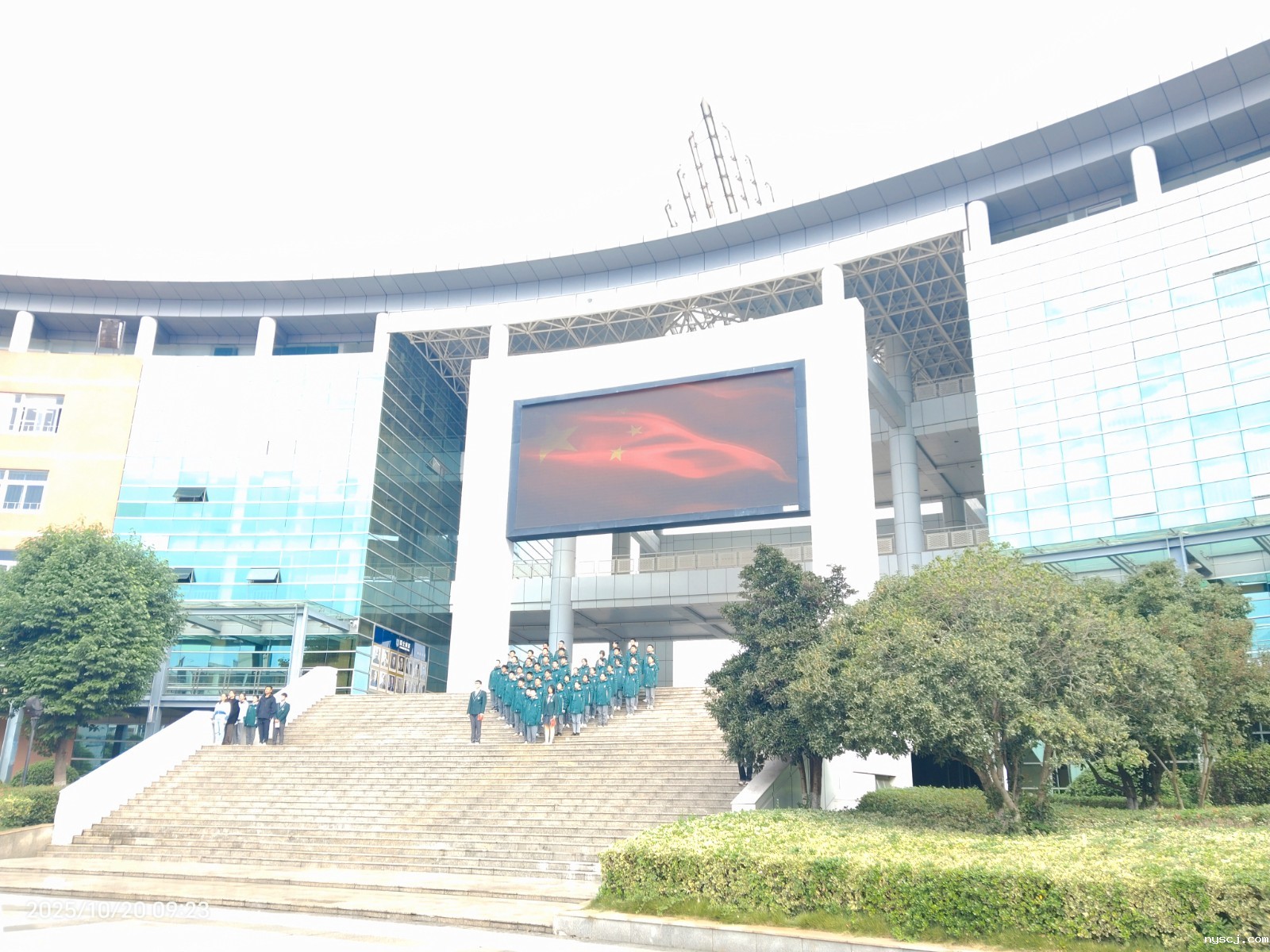 1760943180998060.jpg 0.jpg